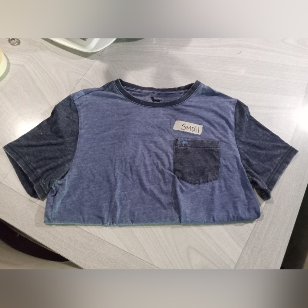 The black dog blue tee shirt